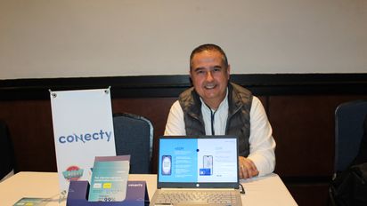 Carlos Gómez Ángel, líder del canal de distribuidores para Conecty