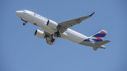 Latam Airlines reanuda ruta Santiago-Porto Alegre