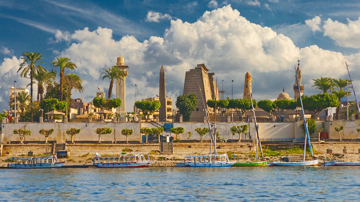 Special Tours: navegar el Nilo entre Luxor y Asuán es la forma más natural de encadenar los grandes yacimientos del sur de Egipto.