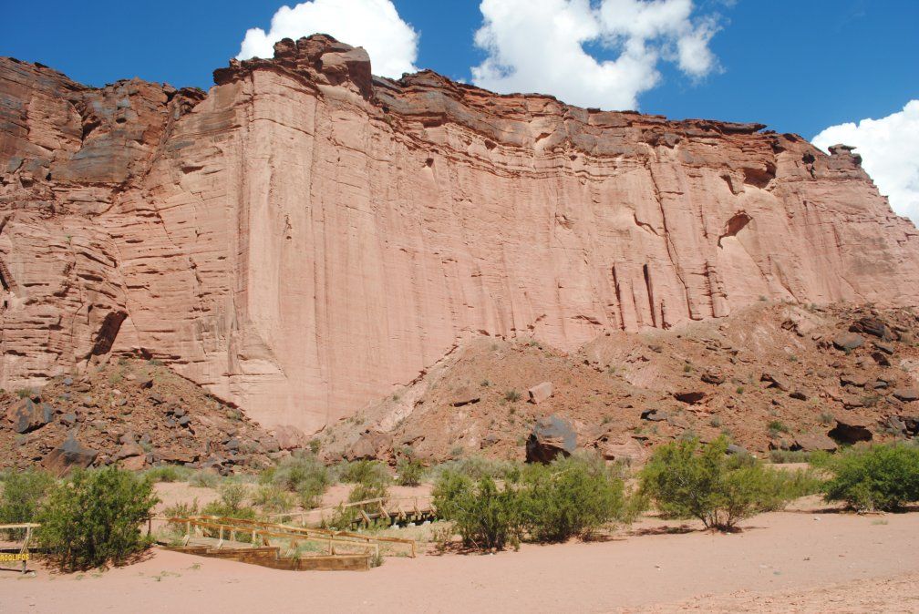 El imponente paisaje de los paredones de Talampaya. - Viajando El imponente paisaje de los paredones de Talampaya.