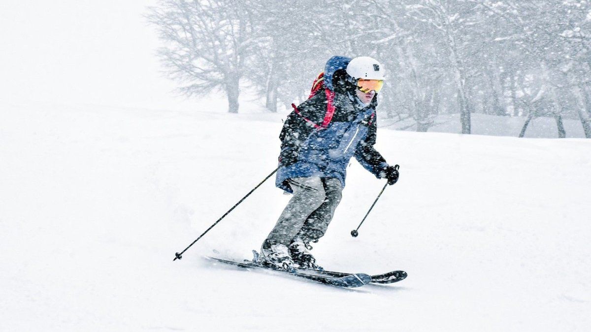 Disfrutá de la buena temporada de nieve en el Cerro Bayo, una de las atractivas opciones que ofrece Villa La Angostura. 