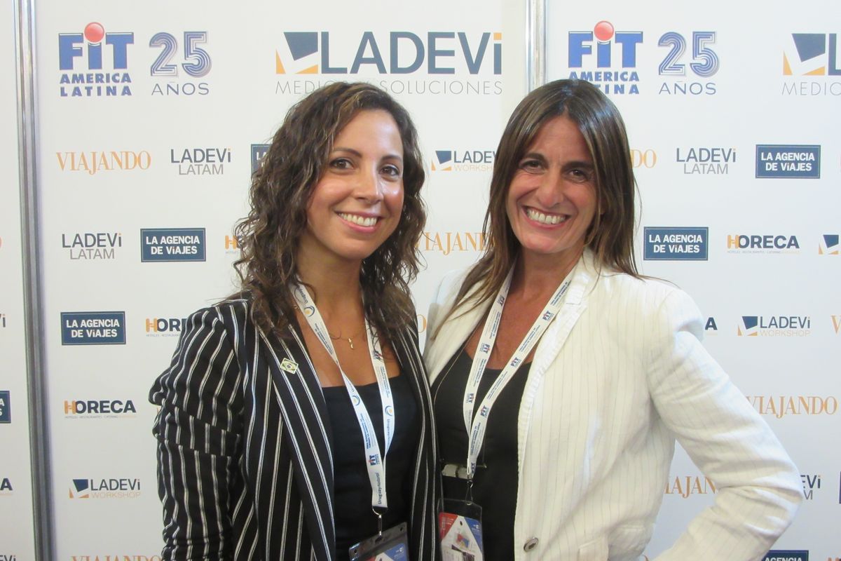 Fernanda Toloza y Eliana Tamburri, ejecutivas de Journeys Special Travel, estuvieron presentes en el stand de Brasil en el marco de la Feria Internacional de Turismo de América Latina.