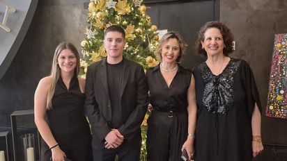 Rocío González, Franco Fauez, María Laura Romero Mirci y Felicitas Mendieta y Rocio González, en el agasajo ofrecido por Own Hotels en el SLS Puerto Madero.