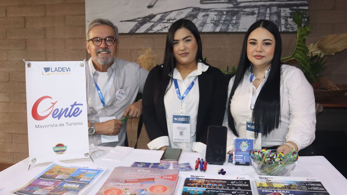 Equipo de Gente Mayorista de Turismo en Ladevi Workshop Medell&iacute;n.