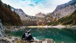 Según un informe de Skyscanner en el marco de San Valentín, 38% de los viajeros mexicanos buscan viajar en familia o en pareja para crear recuerdos compartidos.