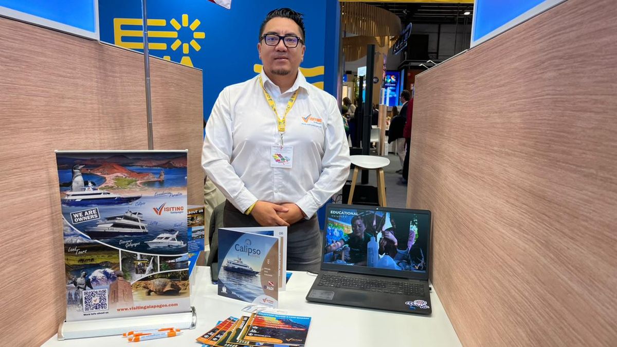Andrés Trujillo, gerente comercial del tour operador Visiting Galápagos. Fitur 2026.