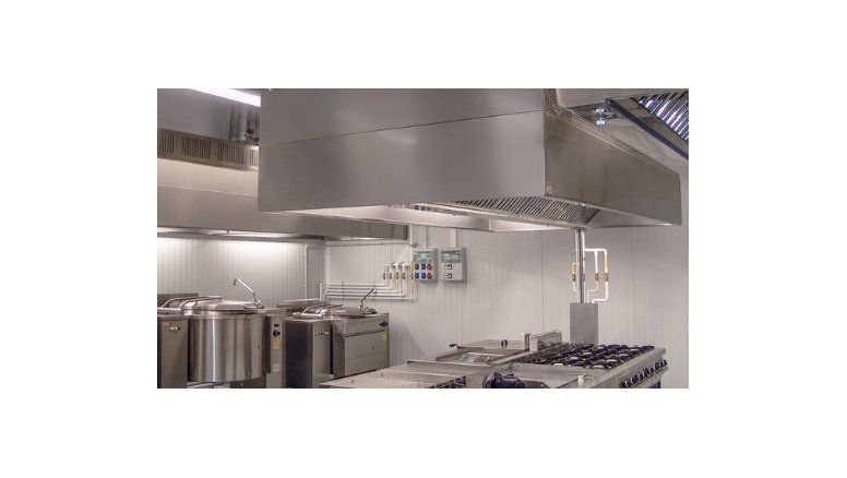 Morgui Clima lanzó un nuevo equipamiento de restaurantes:&nbsp;el sistema de filtración y ventilación Kitchen Neat Air (G4 + F7).