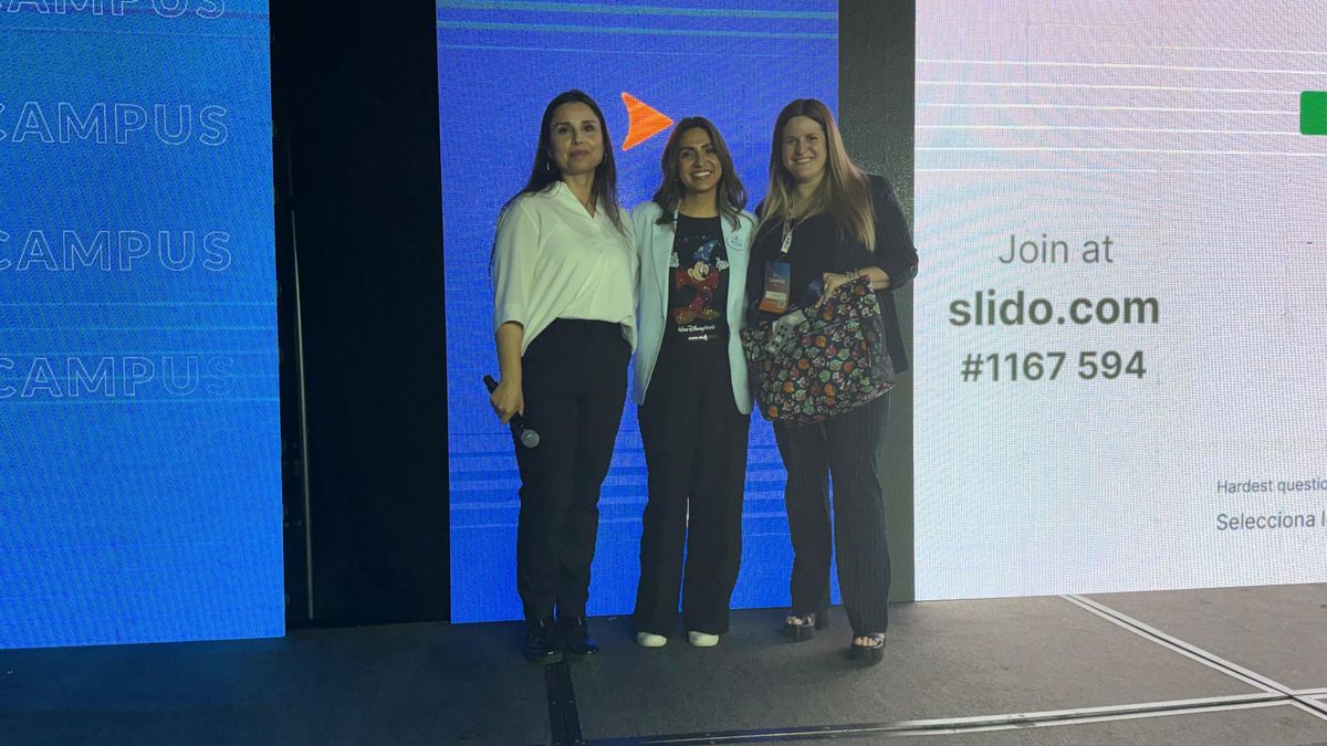 HotelDO: expositores realizaron sorteos y regalaron premios entre los agentes de viajes.