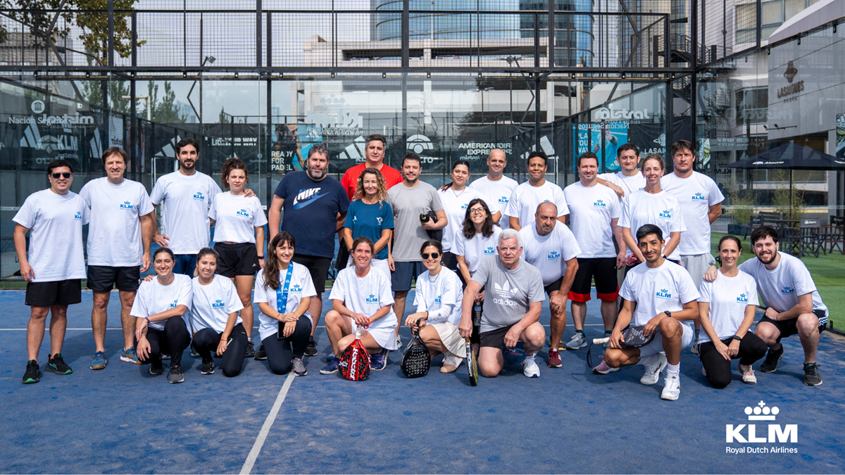 KLM organizó una actividad deportiva para fortalecer los vínculos con las agencias de viajes.