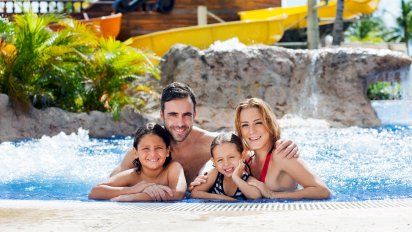 Por ahora, la diversión es en los hogares.