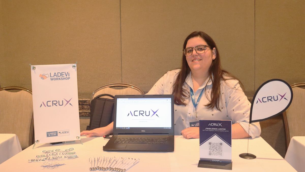María Murillo, especialista de producto en Acrux Travel en el marco de Ladevi Workshop Bogotá.