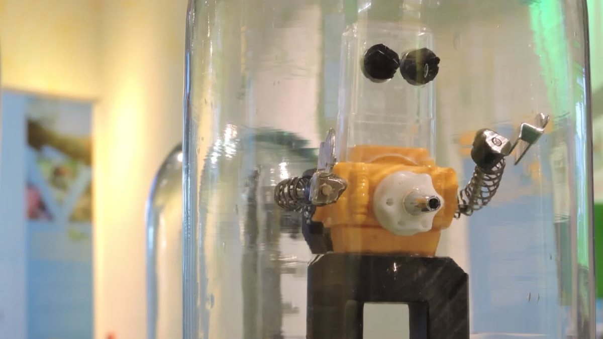 La exposición Roboto Roto busca crear consciencia sobre el cuidado medioambiental. La exposición Roboto Roto busca crear consciencia sobre el cuidado medioambiental.