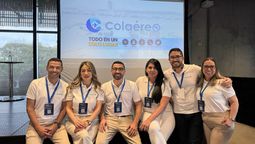 Claudia Torres, gerente comercial; Daniel López, director general; Karen Pereira, gerente de Mayoreo, junto al equipo de Colaéreo en el marco de Travel Connect 2026.