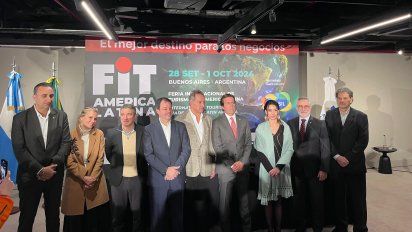 Cuenta regresiva para la Feria Internacional de Turismo de América Latina. Andrés Deyá (Faevyt), Gustavo Hani (CAT), Daniel Scioli (SecTur) y Julio Glinternick Bitelli (Brasil), encabezaron el evento.