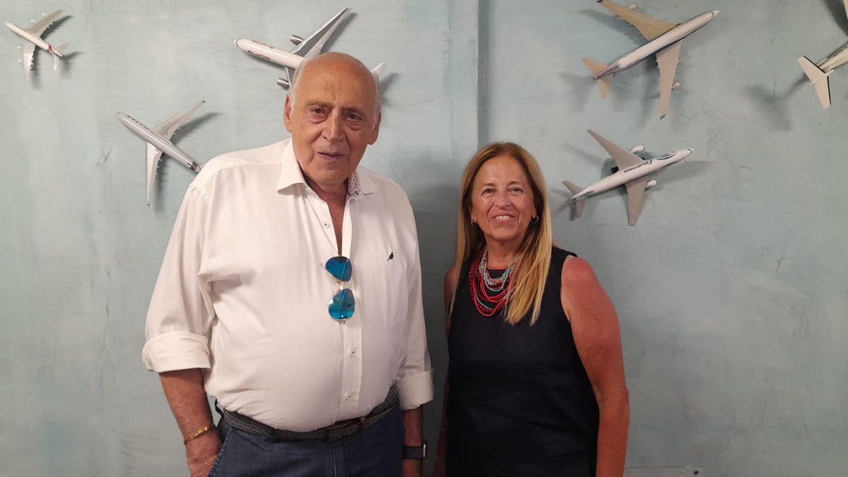 Raúl Roca y Claudia Lamesa durante el encuentro convocado por Roca Transport System.