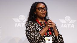 Yvonne Manze Makolo, directora Ejecutiva de RwandAir, primera mujer en presidir la Junta de Gobernadores de IATA.