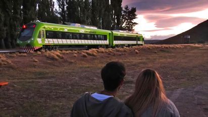 Patagonia en primavera: el tren desde Bariloche que recorre la estepa bajo las estrellas