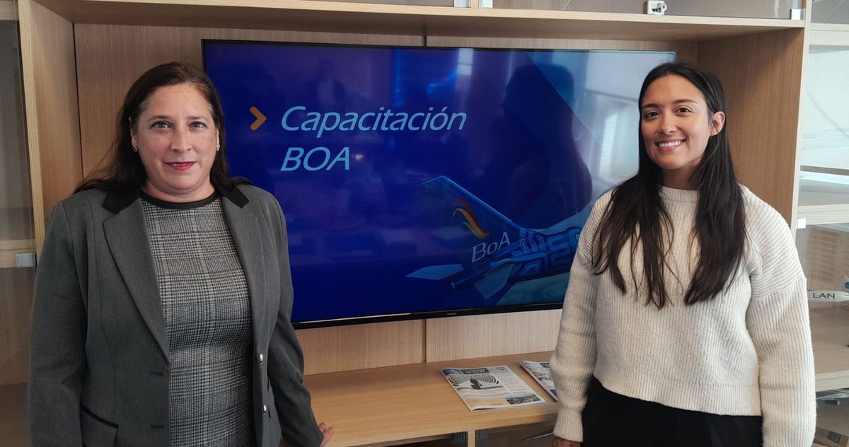 Valeria Saporiti y&nbsp;Melina Bello en el inicio de la capacitación de BOA en las oficinas de Carnival Tours.