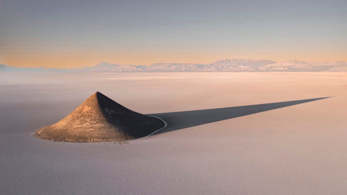 El Cono de Arita de Salta es la pirámide natural más perfecta del mundo. El Cono de Arita de Salta es la pirámide natural más perfecta del mundo.