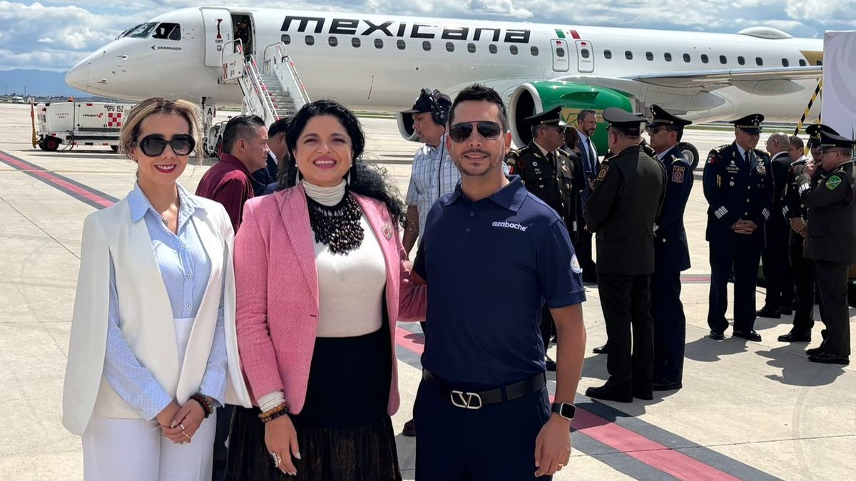Cesáreo Aponte, CEO del Grupo Azabache, participó de la ceremonia de recepción de la aeronave Embraer que se incorporó a la flota de Mexicana de Aviación.