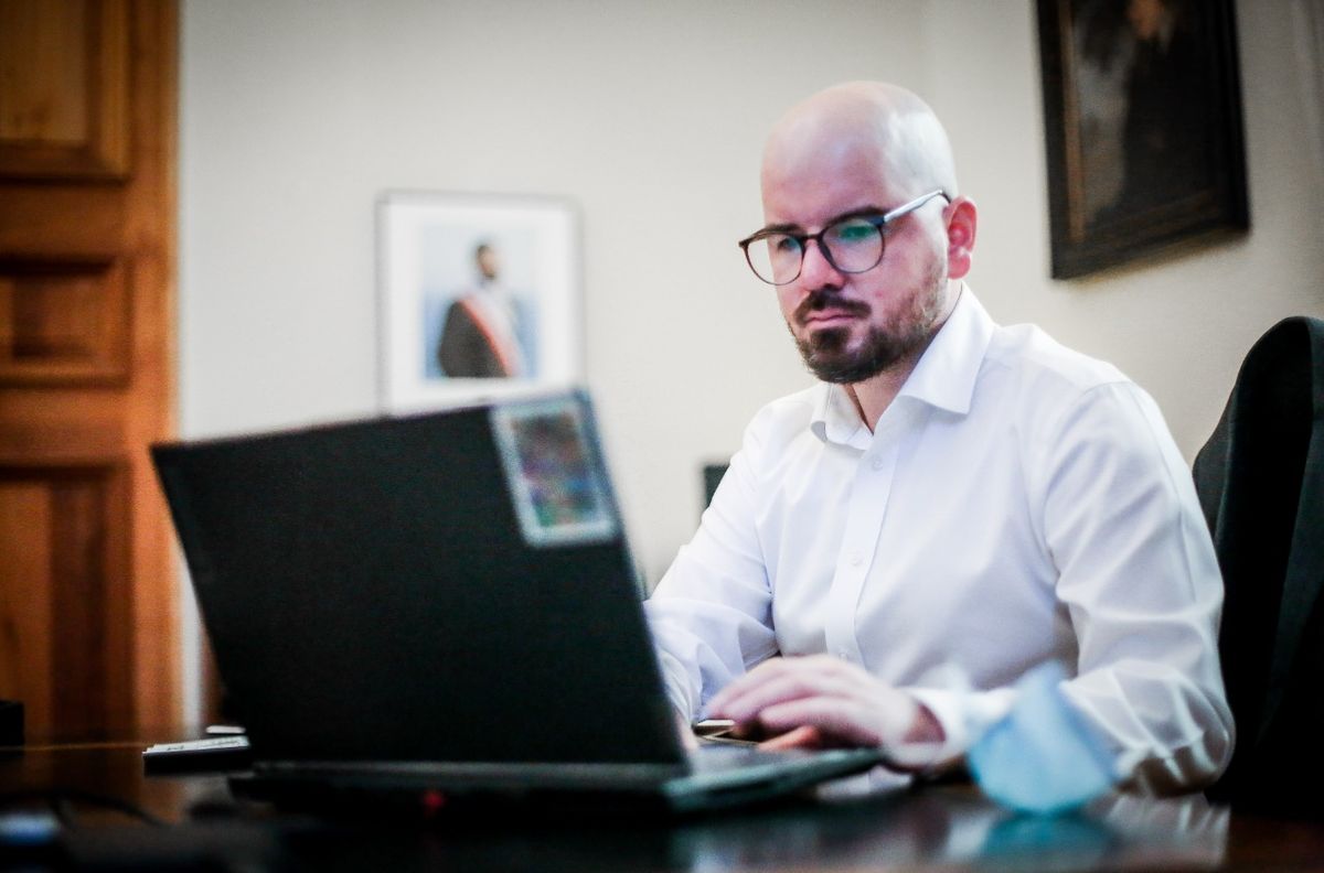 El ministro Giorgio Jackson dio algunos detalles de quiénes podrían acceder a este indulto o amnistía.&nbsp;