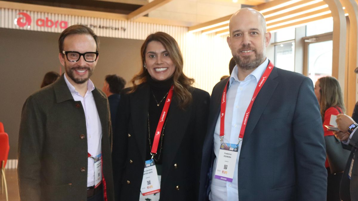 Felipe Gómez, vicepresidente de Asuntos Públicos y Sostenibilidad de Avianca; Carolina Cortes, vicepresidente de Reputación y Comunicaciones Globales de Avianca y Frederico Pedreira, CEO de Avianca.