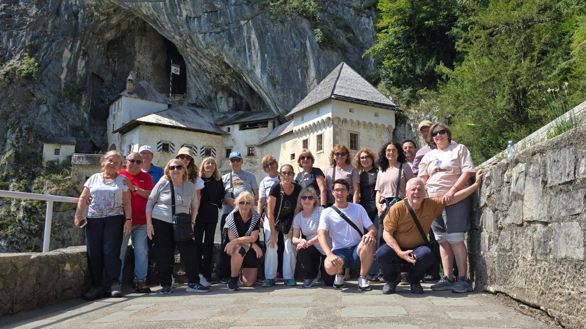 Connecting Travel presenta salidas grupales con diseño propio, foco estacional y experiencias únicas en Europa y destinos exóticos.