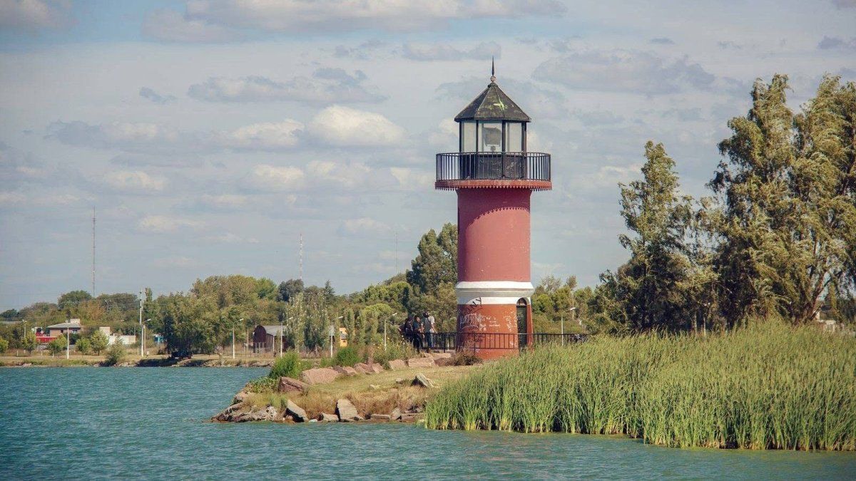 Escapadas:&nbsp;La Laguna Don Tomás es el espacio verde, recreativo y deportivo más importante de la ciudad de Santa Rosa, La Pampa.