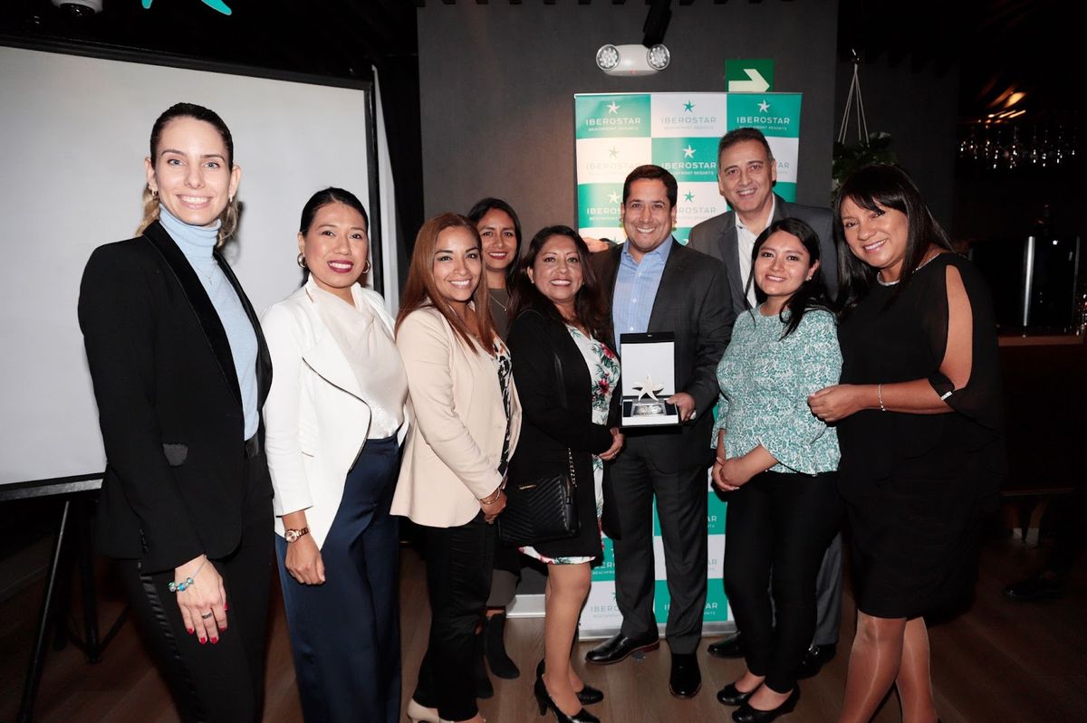 Iberostar reconoció a los mejores agentes estrella de Perú. - Ladevi Medios y Soluciones Iberostar reconoció a los mejores agentes estrella de Perú.