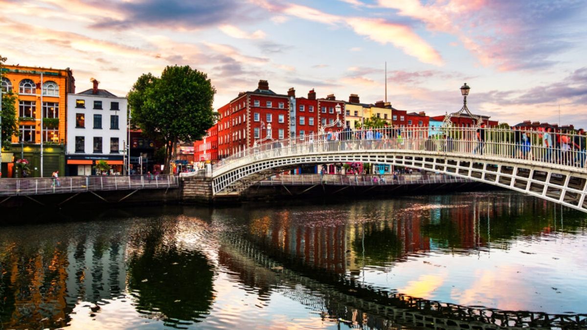 Un año en Irlanda: Descubre cómo trabajar y explorar con la Visa Working Holidays.