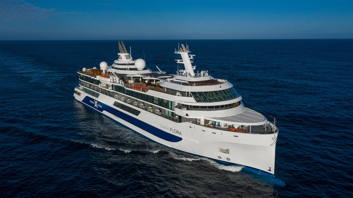 El barco Celebrity Flora de Celebrity Cruises fue diseñado específicamente para navegar en las islas Galápagos. - Ladevi Medios y Soluciones El barco Celebrity Flora de Celebrity Cruises fue diseñado específicamente para navegar en las islas Galápagos.