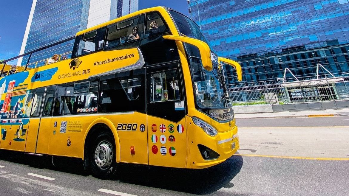 Buenos Aires Bus recorre los principales puntos de la ciudad de Buenos Aires..