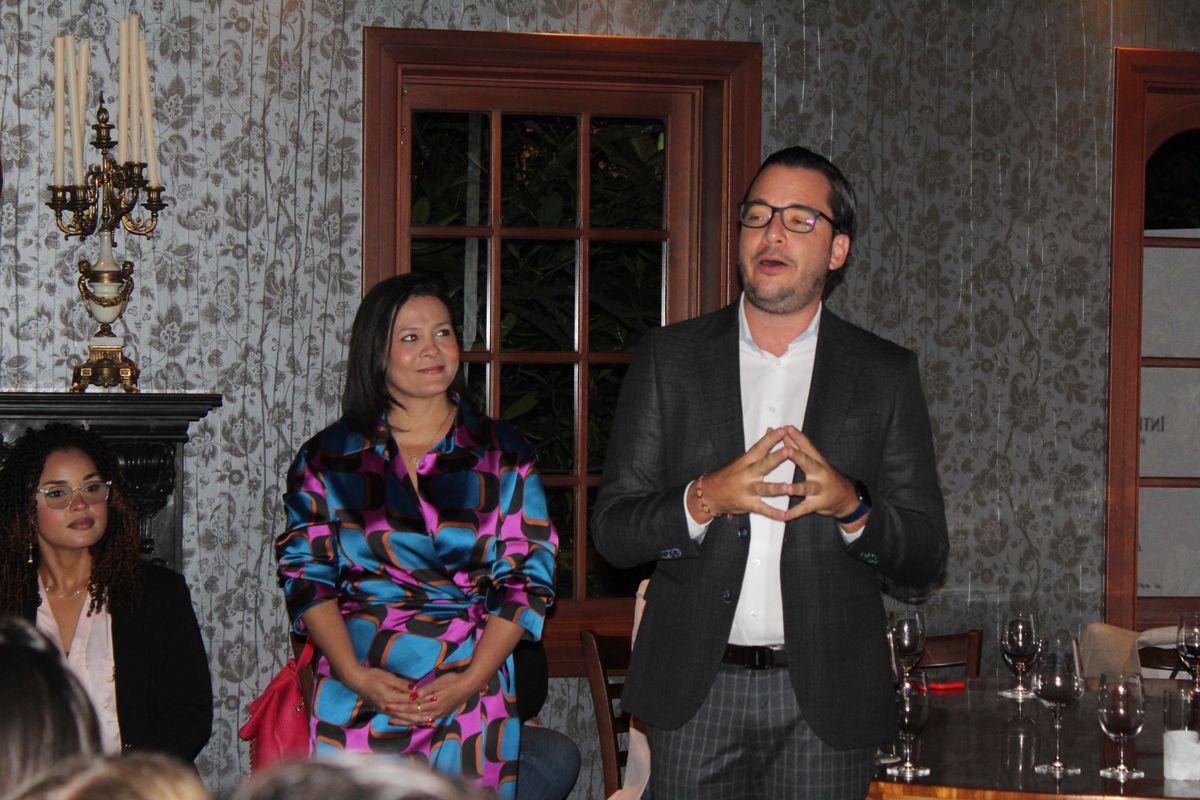 Aurora Ochoa, directora de Ventas y Marketing y Alejandro Manfredonio, gerente general de Intercontinental Cartagena.