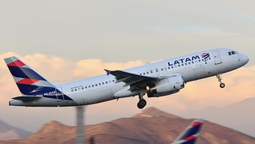 Uno de los aviones de la flota de LATAM Airlines.