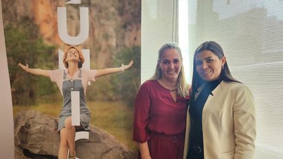 Tania San Pedro Real, especialista de la dirección de comunicación del Mintur y Luisa Correa, directora general de Do It Viajes y Turismo.