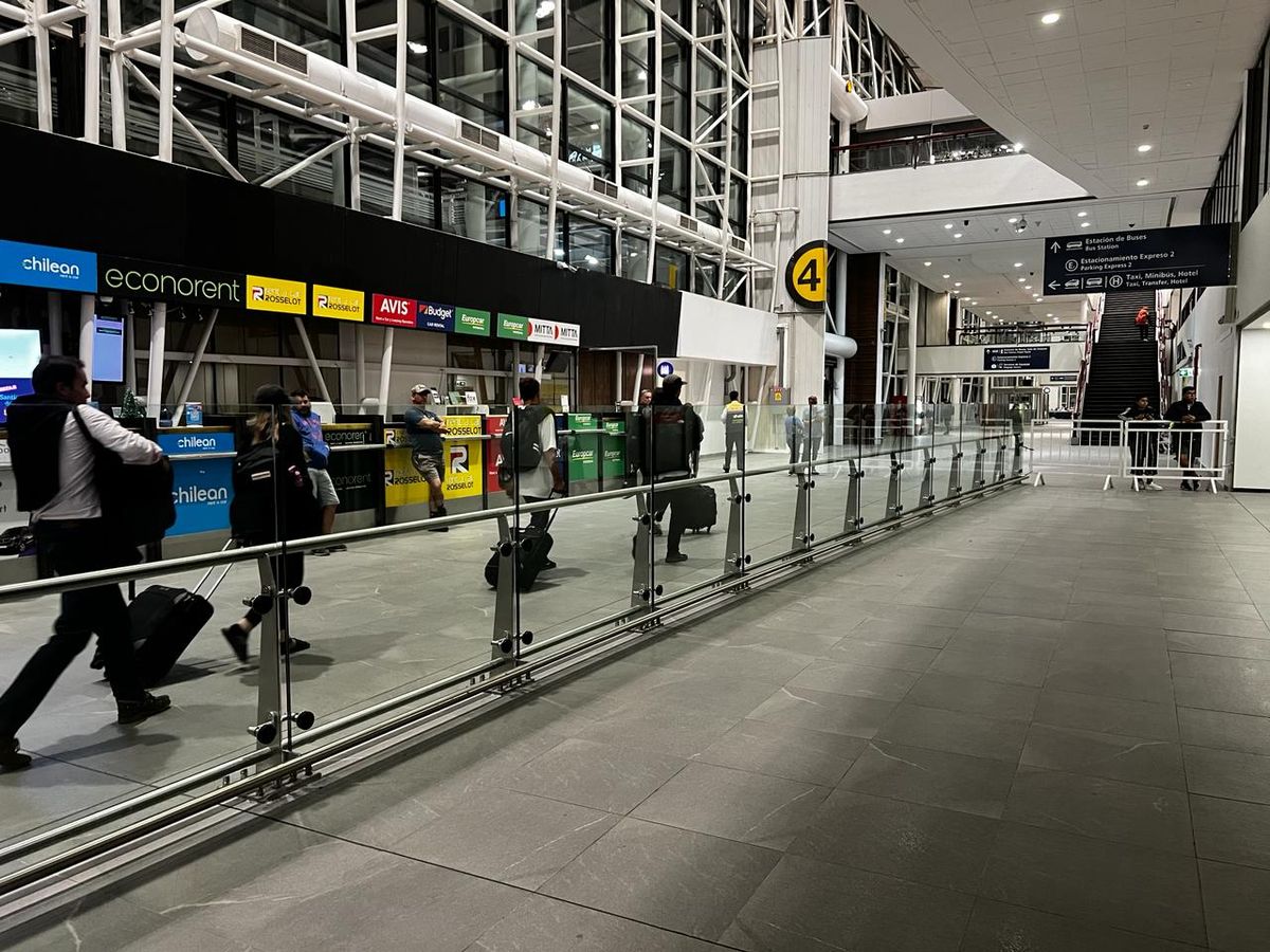 Aeropuerto de Santiago - Nuevo Pudahuel mantuvo tendencia al alza respecto a los últimos dos años. - Ladevi Medios y Soluciones Aeropuerto de Santiago - Nuevo Pudahuel mantuvo tendencia al alza respecto a los últimos dos años.