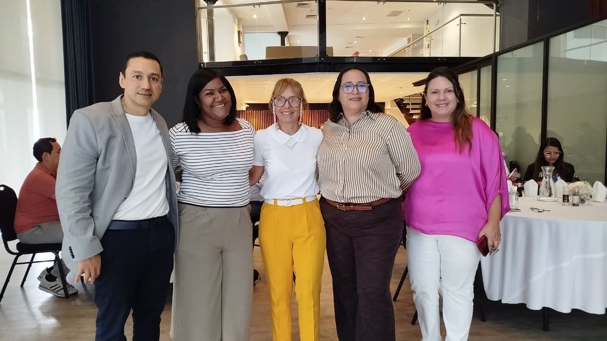 El equipo de la cadena Meliá presentó lo mejor de su portafolio al trade local.