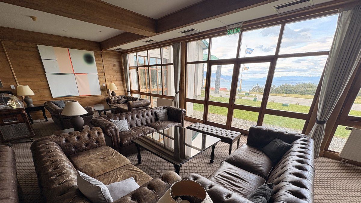 Escapadas en Semana Santa: Wyndham Garden Ushuaia Hotel del Glaciar está situado a los pies del imponente Glaciar Martial.