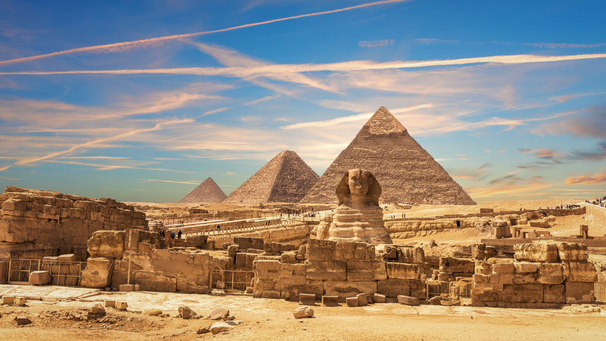 Las Pirámides de Guiza y la Esfinge son el atractivo más conocido de Egipto. Las Pirámides de Guiza y la Esfinge son el atractivo más conocido de Egipto.