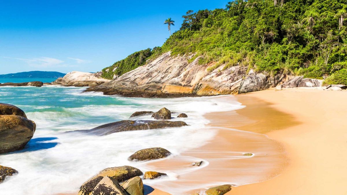 Caluch Viajes ofrece grupales a Brasil en bus o aéreo para el verano 2025/26. Caluch Viajes ofrece grupales a Brasil en bus o aéreo para el verano 2025/26.