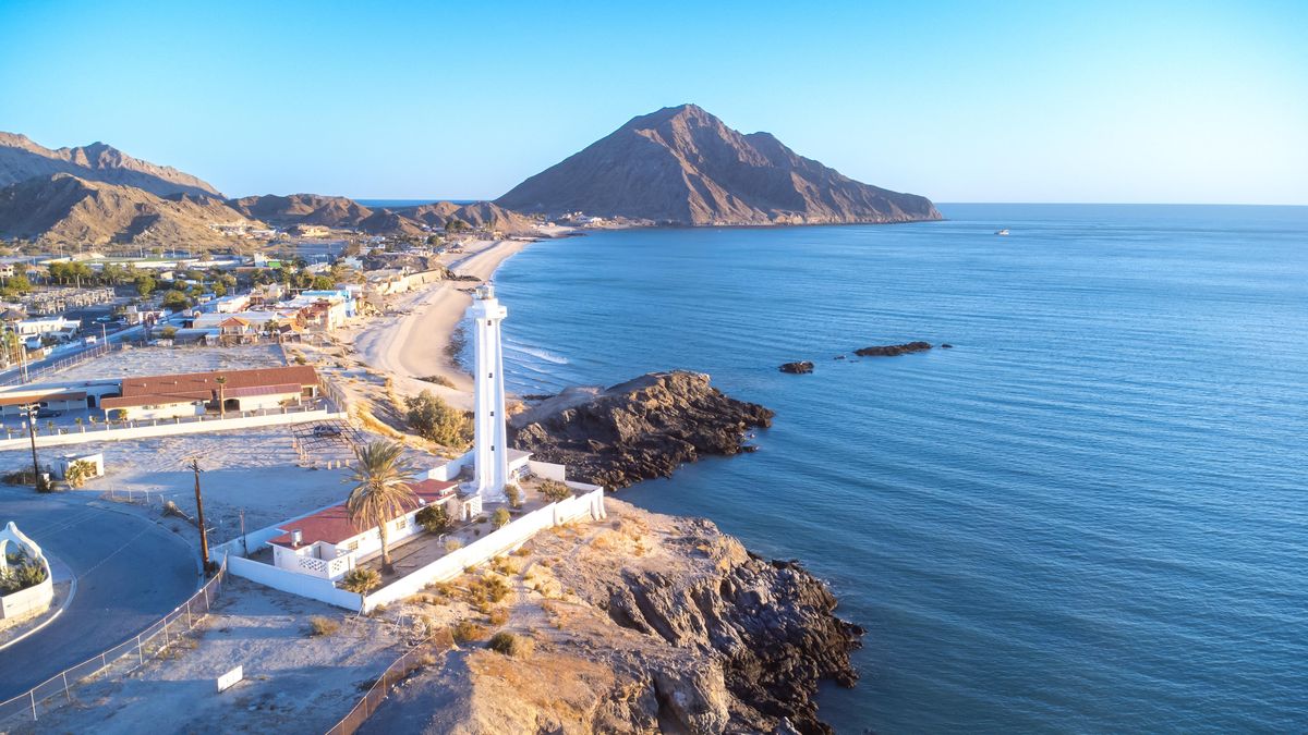 Sectur Baja California presentó un programa para impulsar el turismo entre sus residentes.