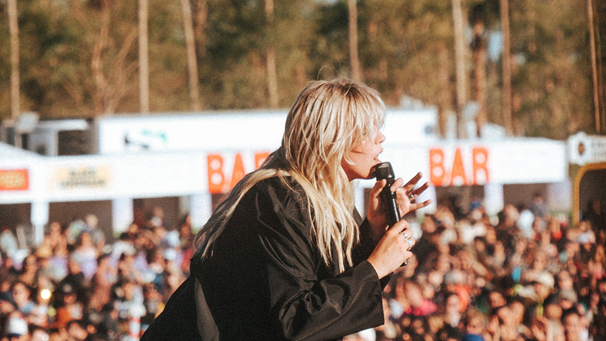 Manual Estados Unidos: considerado uno de los principales festivales alternativos, el Festival de Música y Artes de Coachella Valley Music, mejor conocido como Coachella, reúne a cientos de miles de personas en una fiesta que se extiende durante dos fines de semana.