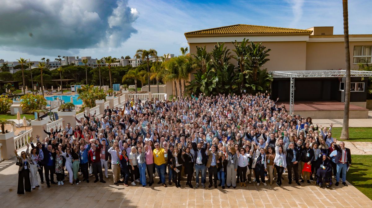 Foto general de los asistentes a la convención 2025 de Airmet en Cádiz.