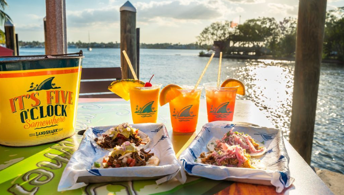 Las comidas y bebidas, al estilo americano, son siempre llamativas y abundantes.