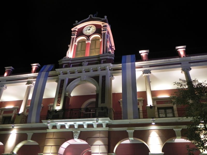 Santiago del Estero exhibe varios edificios históricos.
