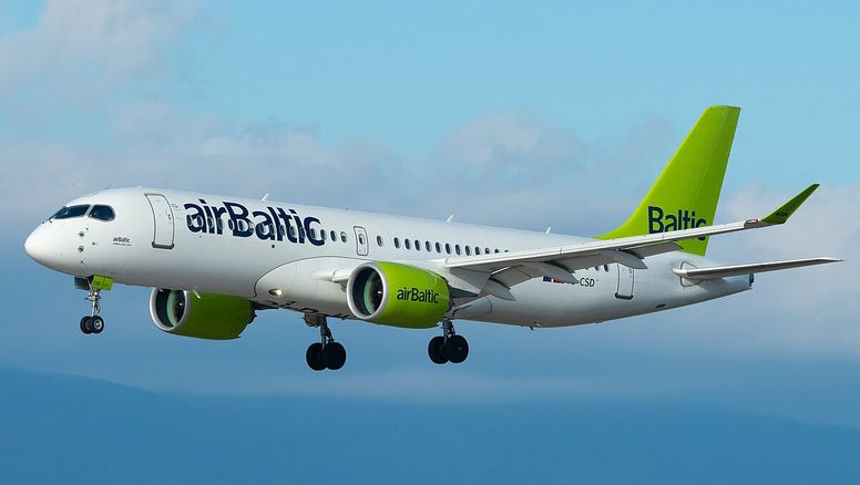 Uno de los aviones de AirBaltic.