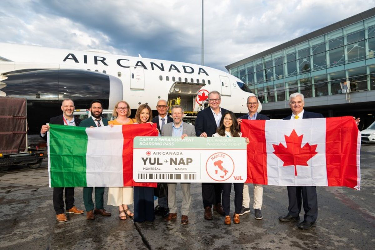 Llegada del vuelo inaugural de Air Canada a Nápoles. - Ladevi Medios y Soluciones Llegada del vuelo inaugural de Air Canada a Nápoles.