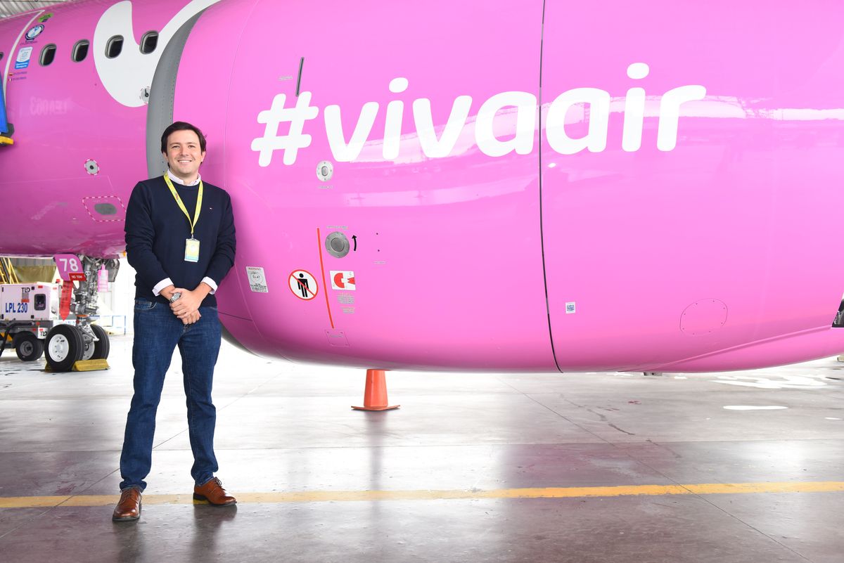 Viva Air informó que Pablo Madriñán en el nuevo vicepresidente comercial del Grupo Viva, tras su destacada gestión como director de estrategia. - Ladevi Medios y Soluciones Viva Air informó que Pablo Madriñán en el nuevo vicepresidente comercial del Grupo Viva, tras su destacada gestión como director de estrategia.
