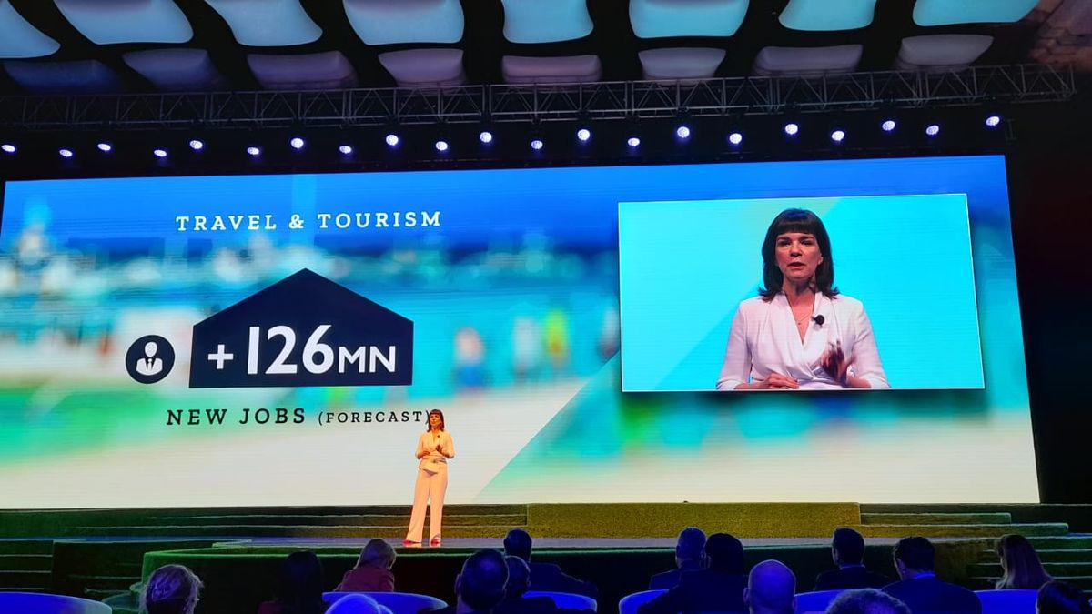 Julia Simpson indicó que para 2032 el turismo generará 126 millones de nuevos puestos de trabajo.