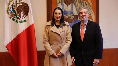 La titular de Sectur, Josefina Rodríguez, y Juan Ramón de la Fuente, titular de SRE.